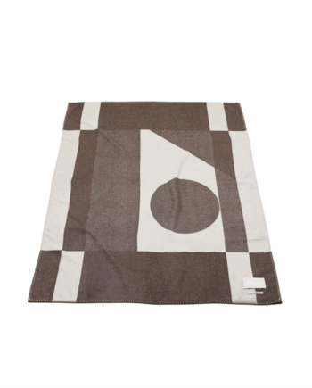 Formarkivet Big Logo Tæppe Pale Beige Umber Brown