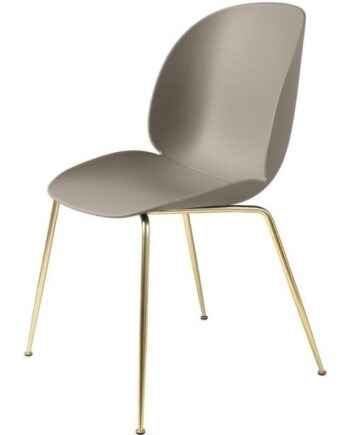 Gubi Beetle Spisebordsstol Conic Base Messing Semi Mat New Beige