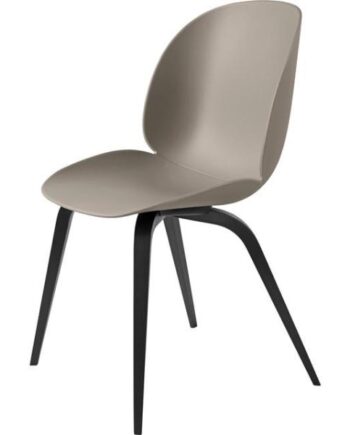 Gubi Beetle Spisebordsstol Træbase Sort Bejdset Bøg Semi-mat New Beige
