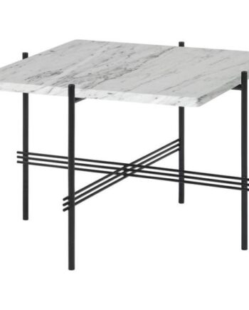Gubi Ts Sofabord Firkantet 55   55 Cm Med Sort Base Og Hvid Carrara Marmor Top