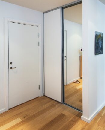 Mogensen Compact Skydelåger På Mål Til Garderobe Med   Låger Total Bredde 100 Til 130 Cm