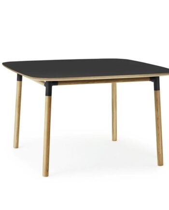 Normann Copenhagen Form Spisebord 120   120 Cm Sort Egetræ