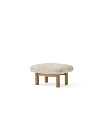 Audo Brasilia Skammel Natural Eg Sheepskin Curly
