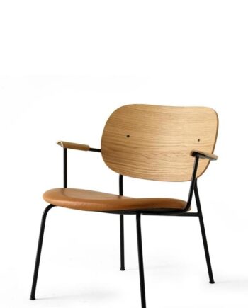 Audo Co Lænestol Polstret Sæde Dakar 0250 Med Naturlig Egetræs Ryg Og Armlæn