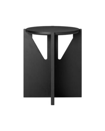 Kristina Dam Studio Simple Stool Sort Lakeret Egetræ
