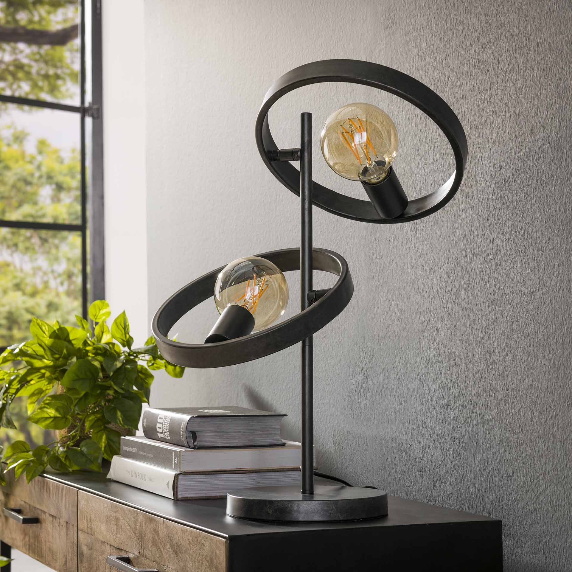 Angulo Bordlampe   Sort Metal Levering Med Pære