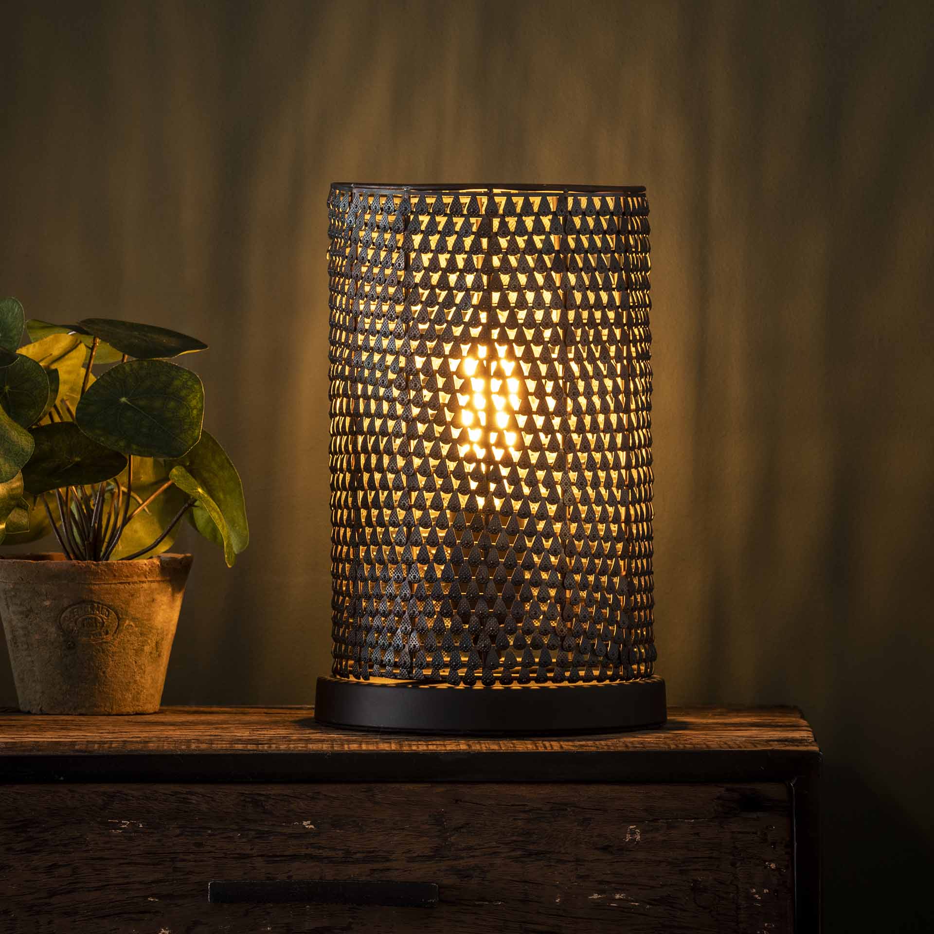 Armor Håndlavet Bordlampe Levering Med Pære