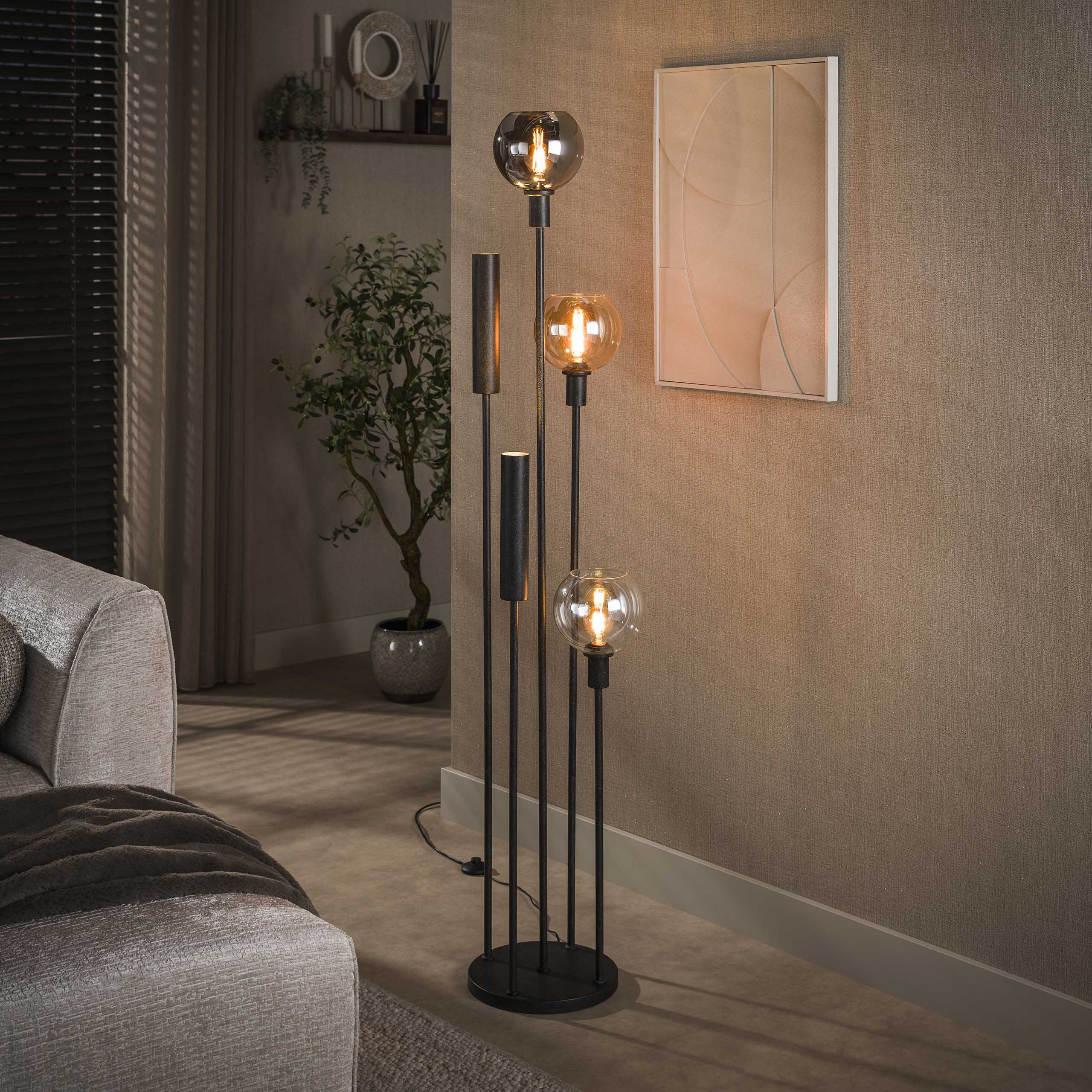 Bambino Gulvlampe Med Kombination Af Fem Kupler Glas Og Metal Levering Uden Pære