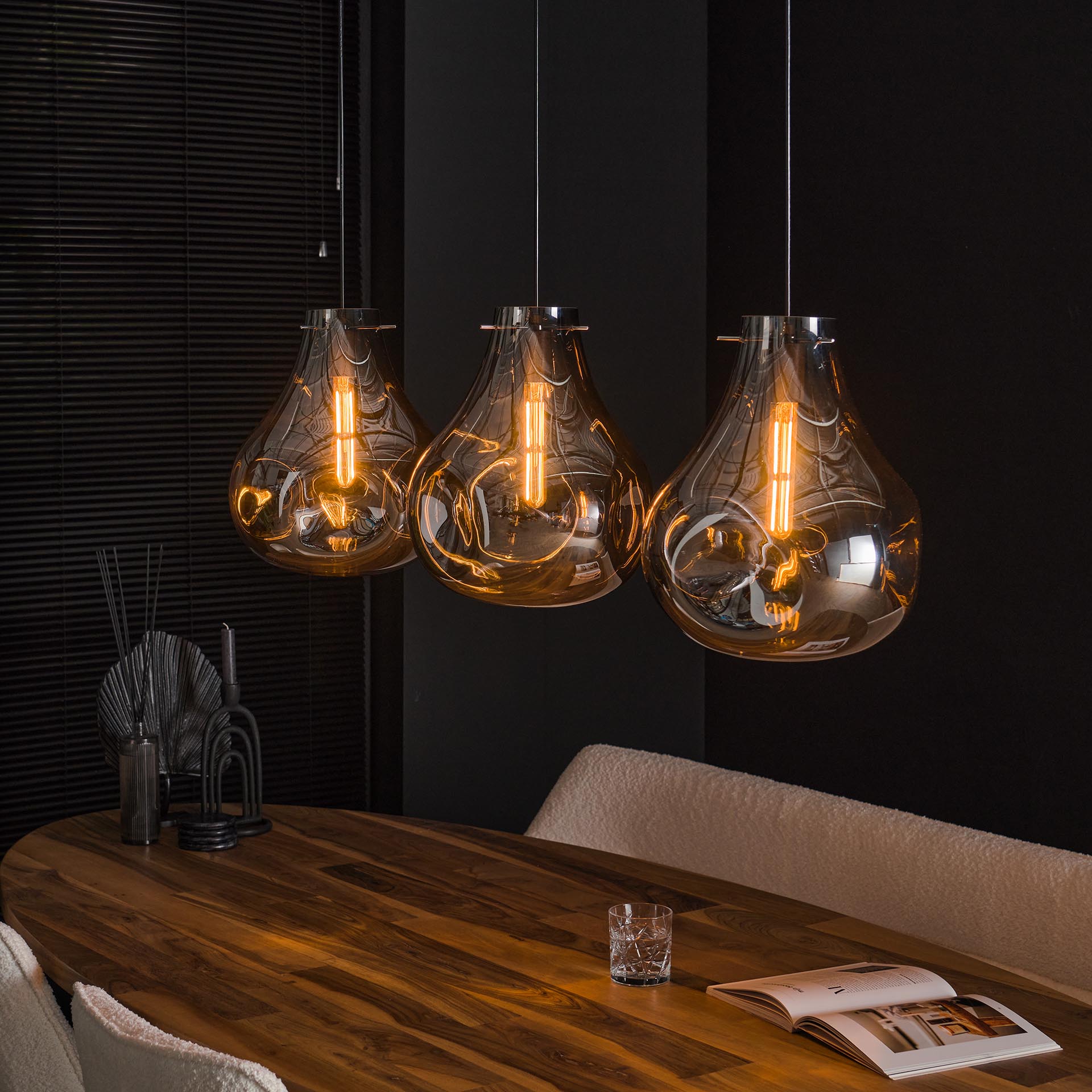 Dent Loftlampe Med Tre Glassskærme Levering Uden Pære