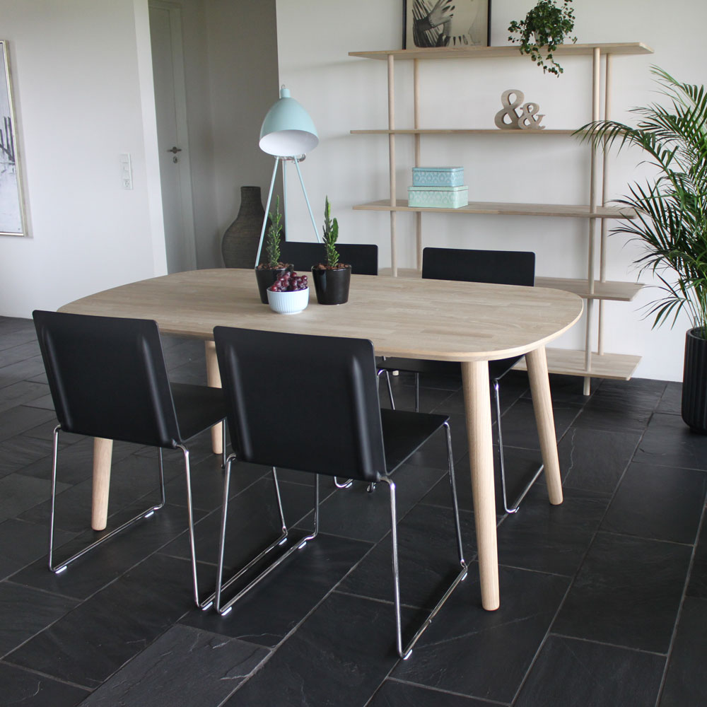 Dico Spisebord Med Oval Form Massiv Eg Olieret