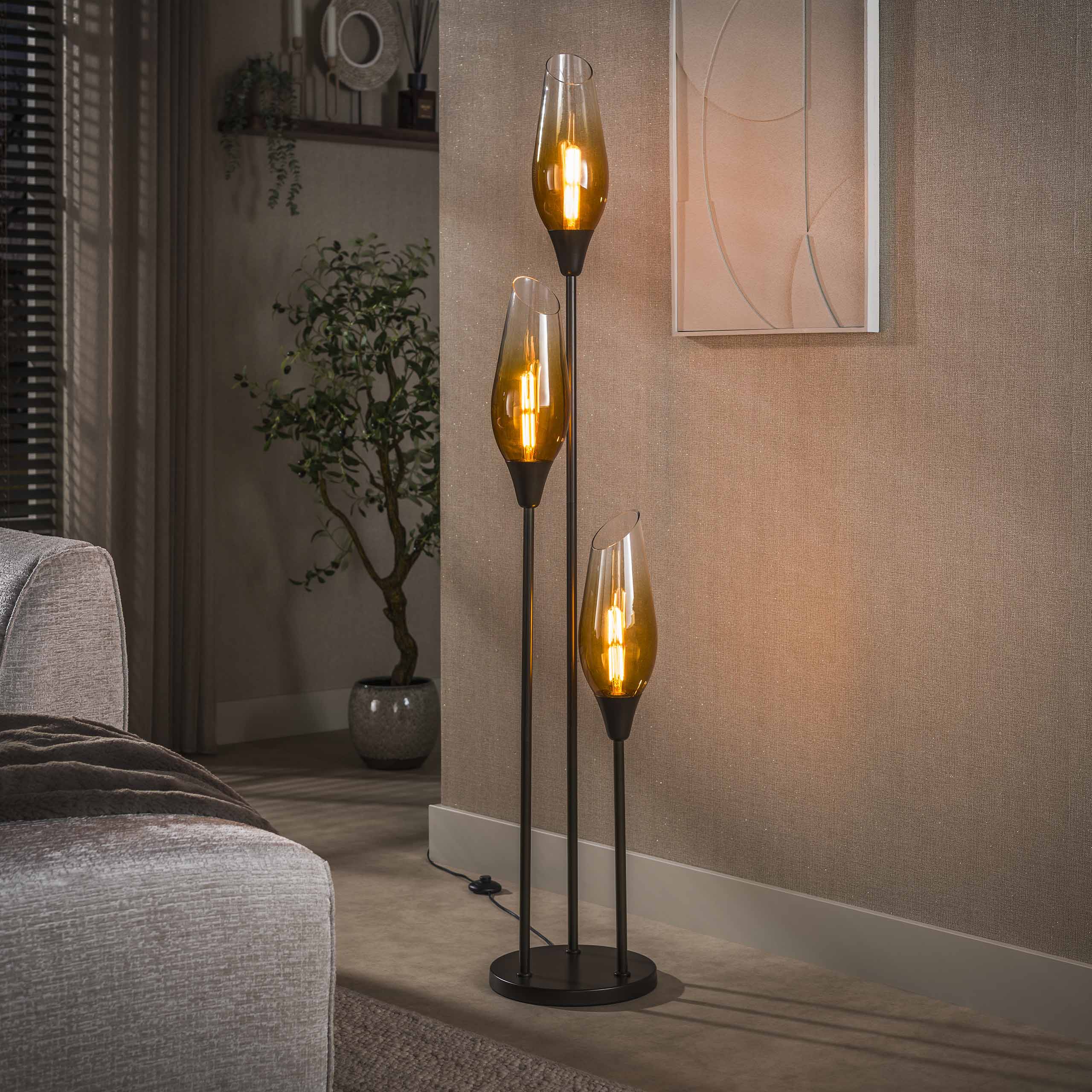 Kubo Gulvlampe Med Tre Brun Farvede Glasskærme Højde 168 Cm Levering Uden Pære