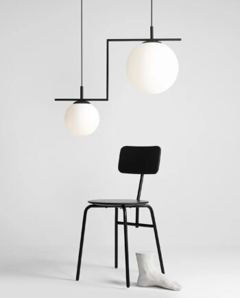 Moma Loftlampe   Sort Metal Og Hvidt Glas