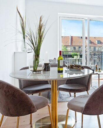 Nadal Spisebord   Marmor Laminat Og Messing
