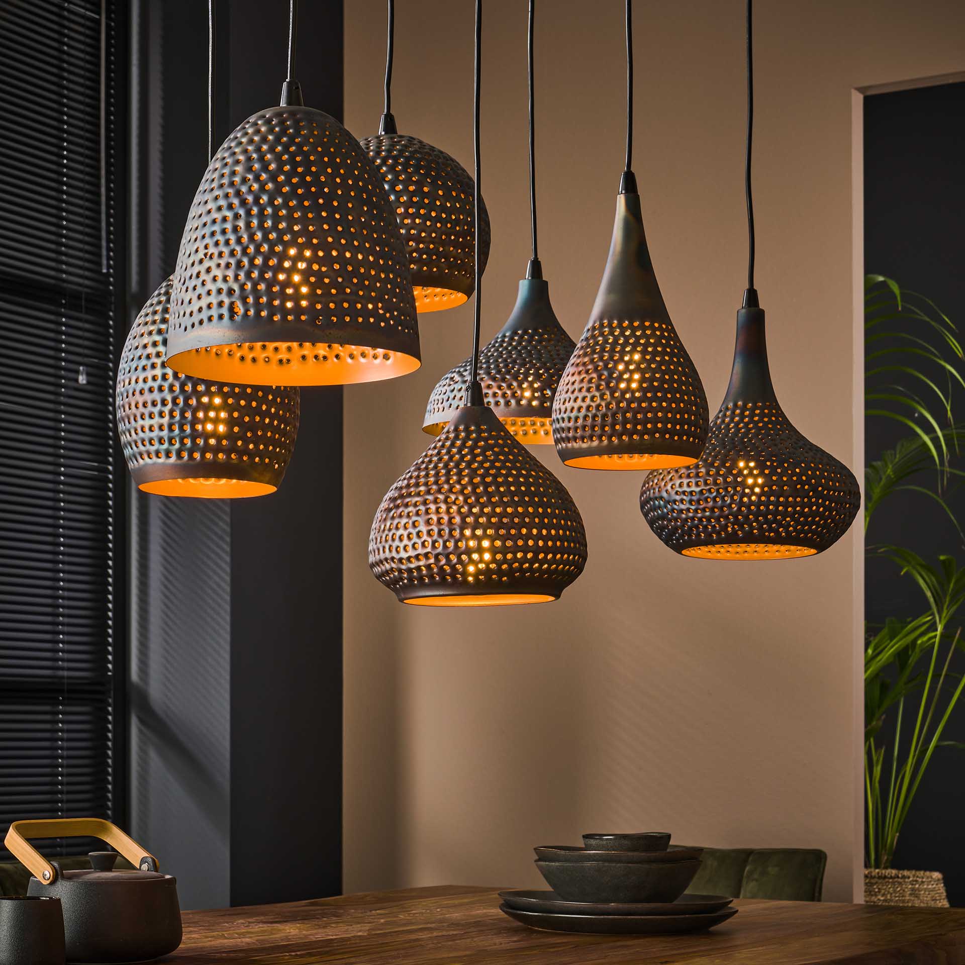 Perfora Loftlampe Sort-brun Metal Med Syv Forskellige Skærme Levering Uden Pære