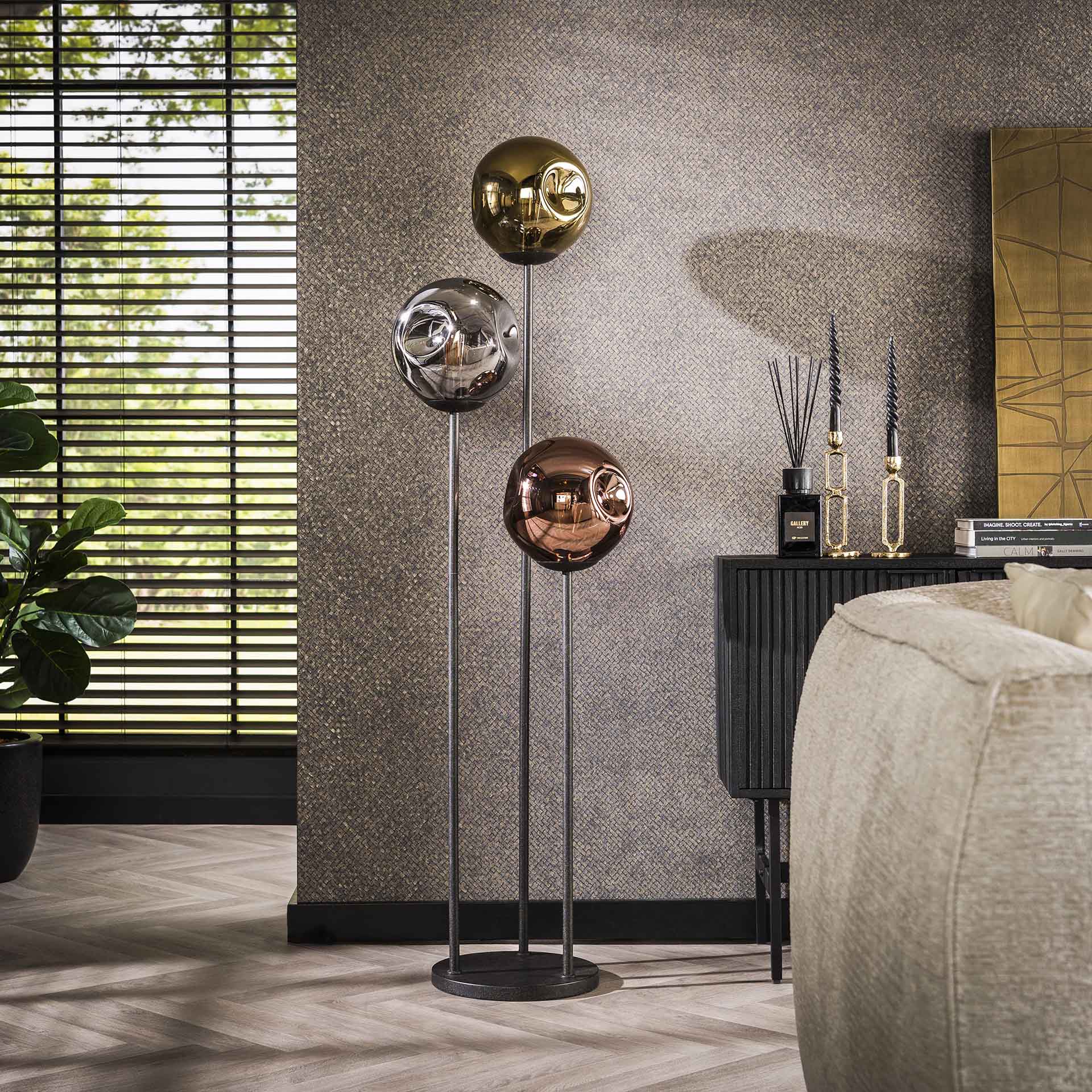 Triblet Gulvlampe Med Tre Glaskupler Levering Uden Pære
