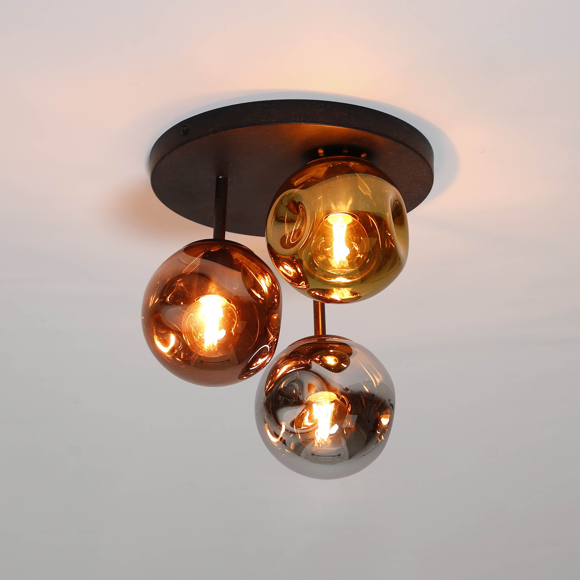 Triblet Plafond Med Tre Glaskupler Levering Med Pære