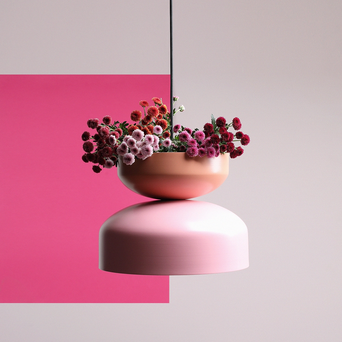 Color Pendel Pink Og Koral Farvet Metal