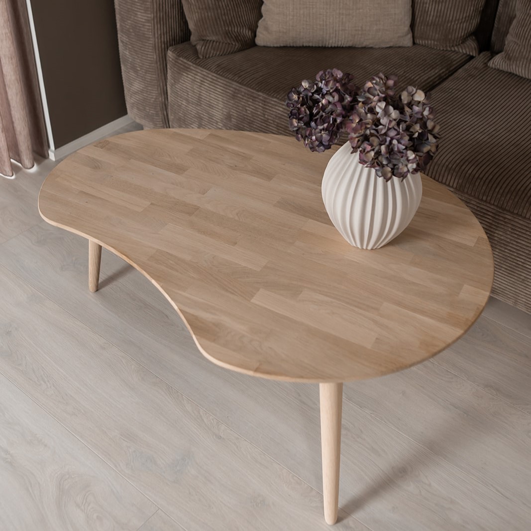 Ct 10 Sofabord   Massiv Eg Med Paletform Og Størrelse 89   66 Cm Højde 40 Cm Ubehandlet