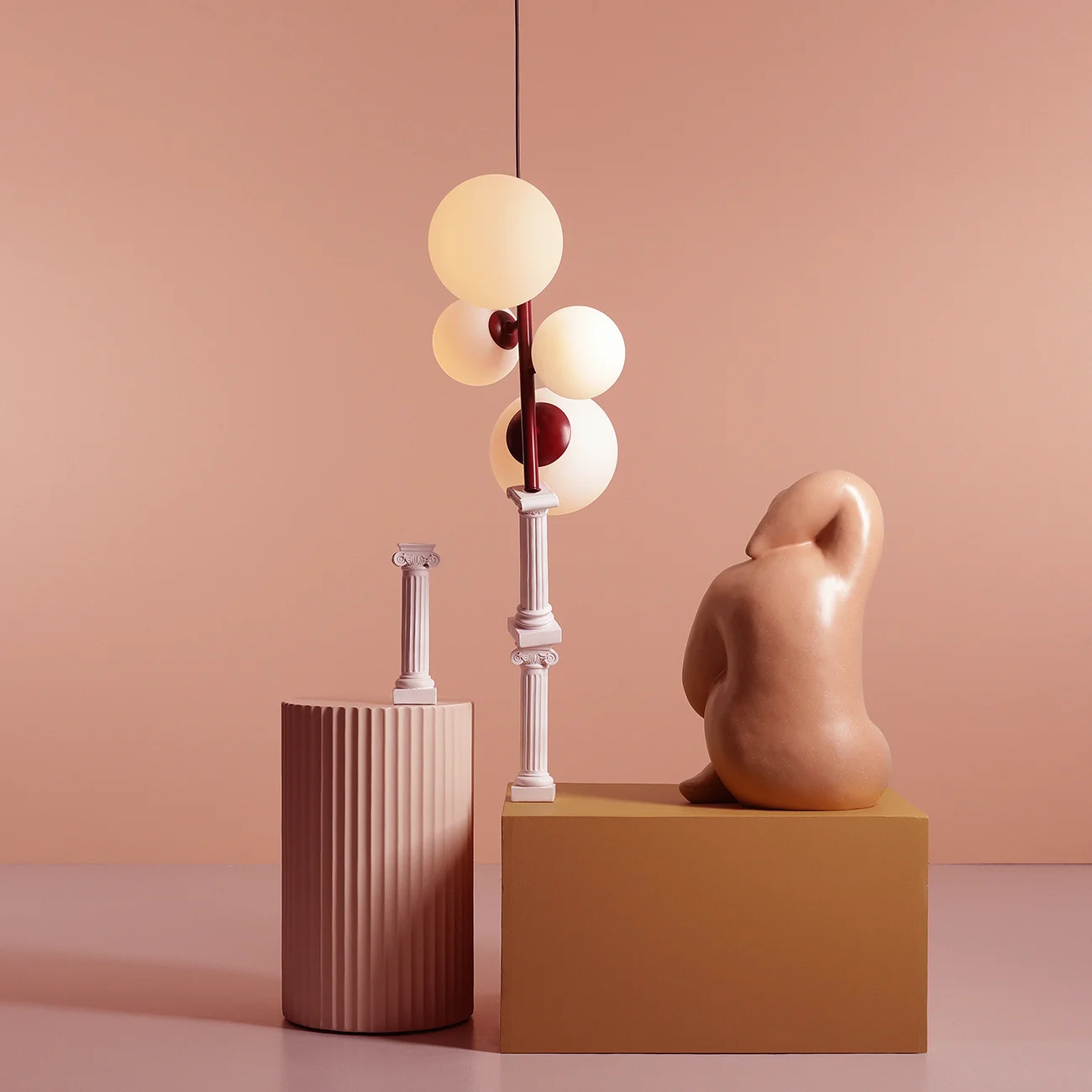 Dizzy Loftlampe Vinrød Metal Og Hvidt Glas