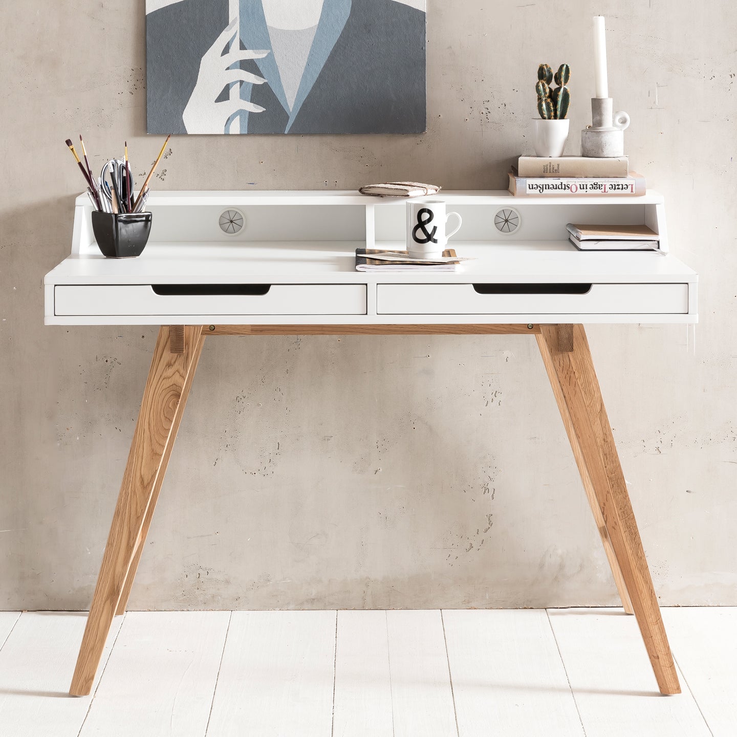 Hvidt Skrivebord   Et Skandinavisk Retro-look