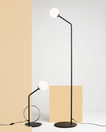 Limelight Gulvlampe   Sort Metal Og Hvidt Glas