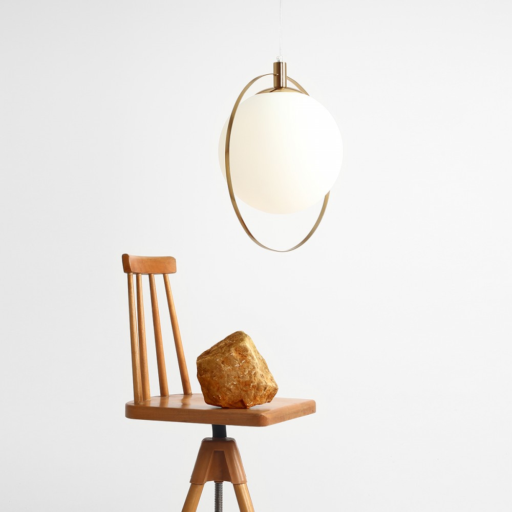 Magic Loftlampe   Guldfarvet Metal Og Hvidt Glas