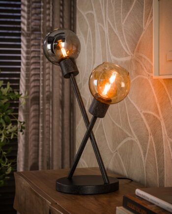 Maxus Bordlampe Med To Forskellige Glaskupler Levering Med Pære