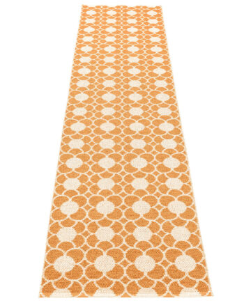 Pappelina Anya Gulvtæppe 300    70 Cm  Pale Orange Vanilla