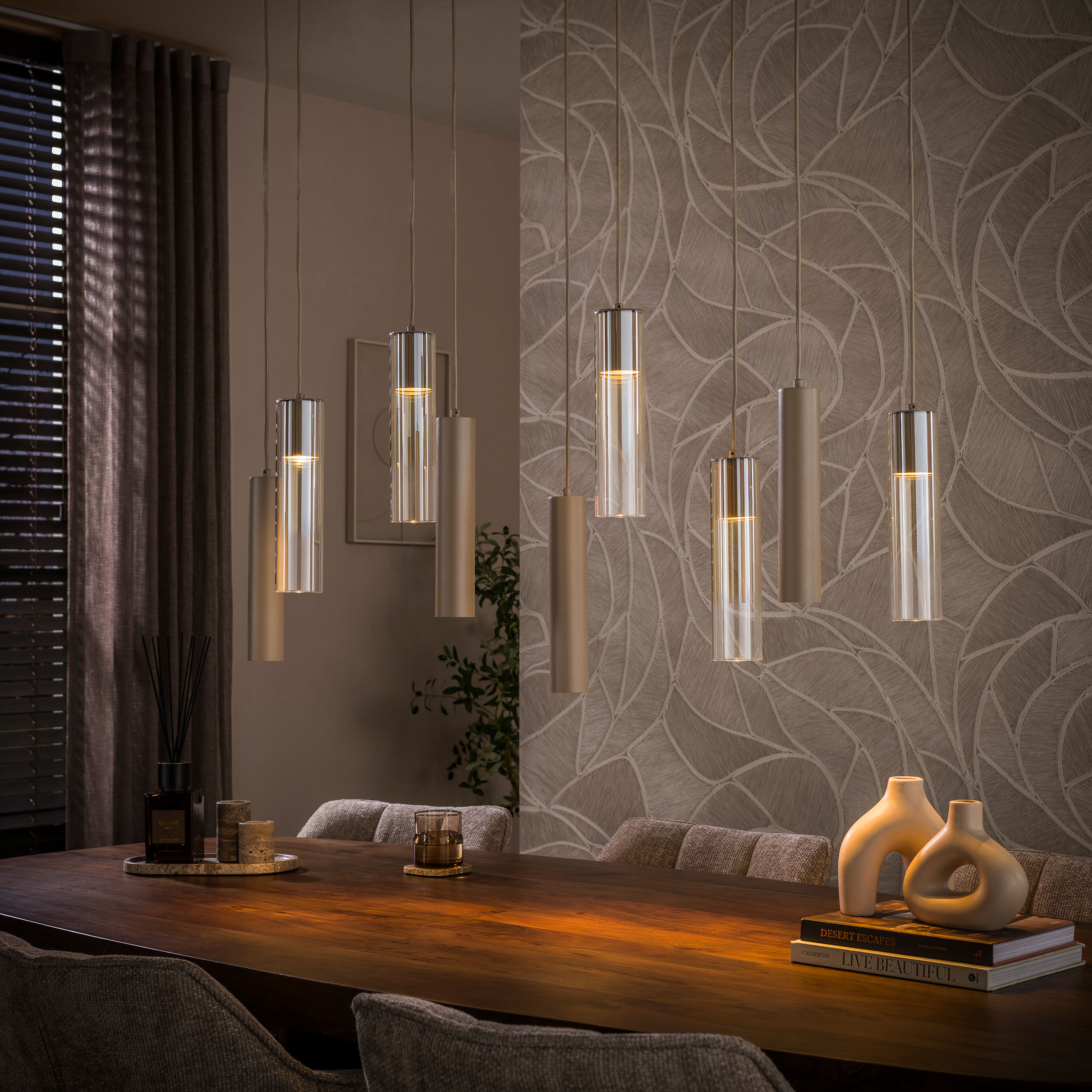 Cala Loftlampe Med Ni Skærme   Beige Metal Og Ravfarvet Glas Levering Uden Pære