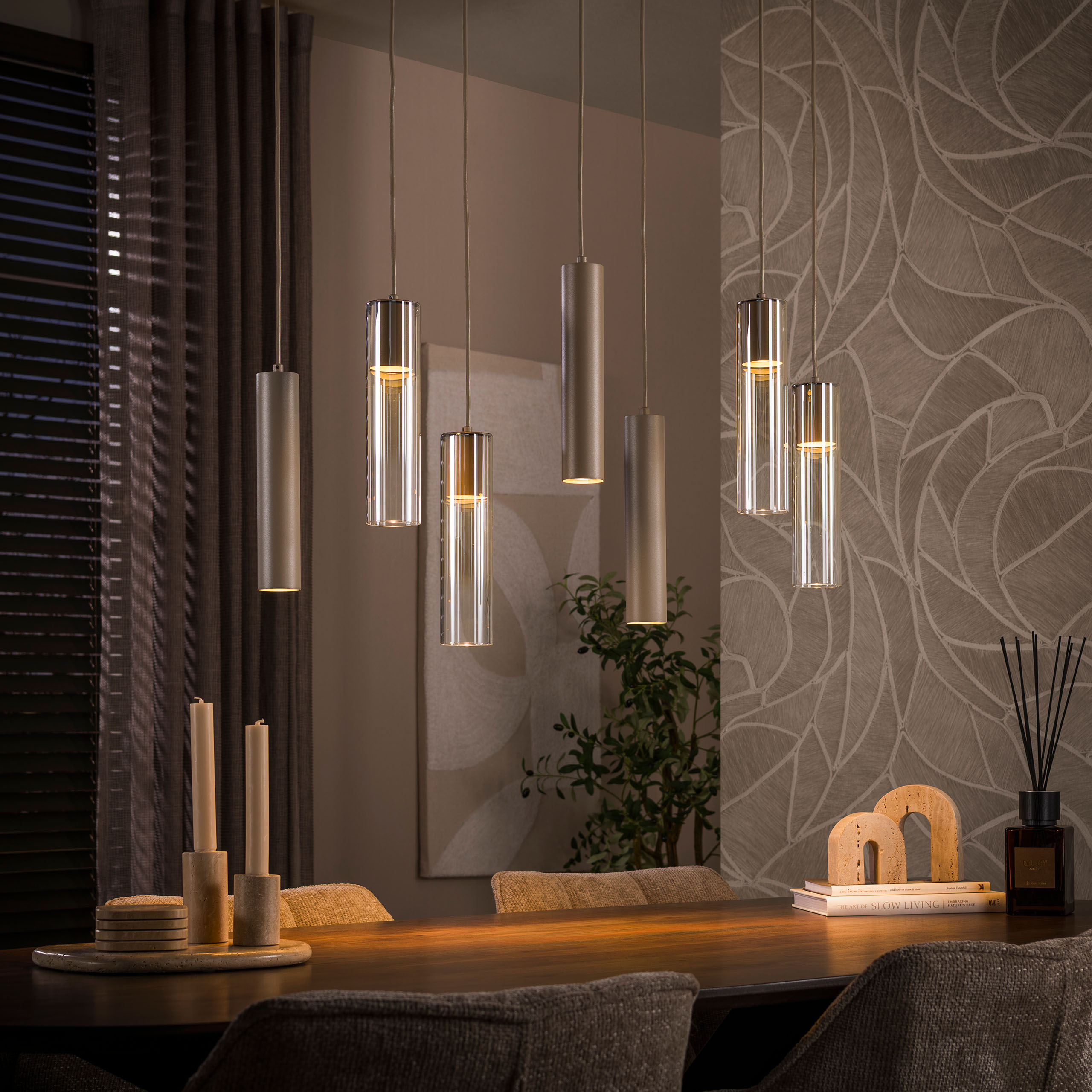 Cala Loftlampe Med Syv Skærme   Beige Metal Og Ravfarvet Glas Levering Uden Pære