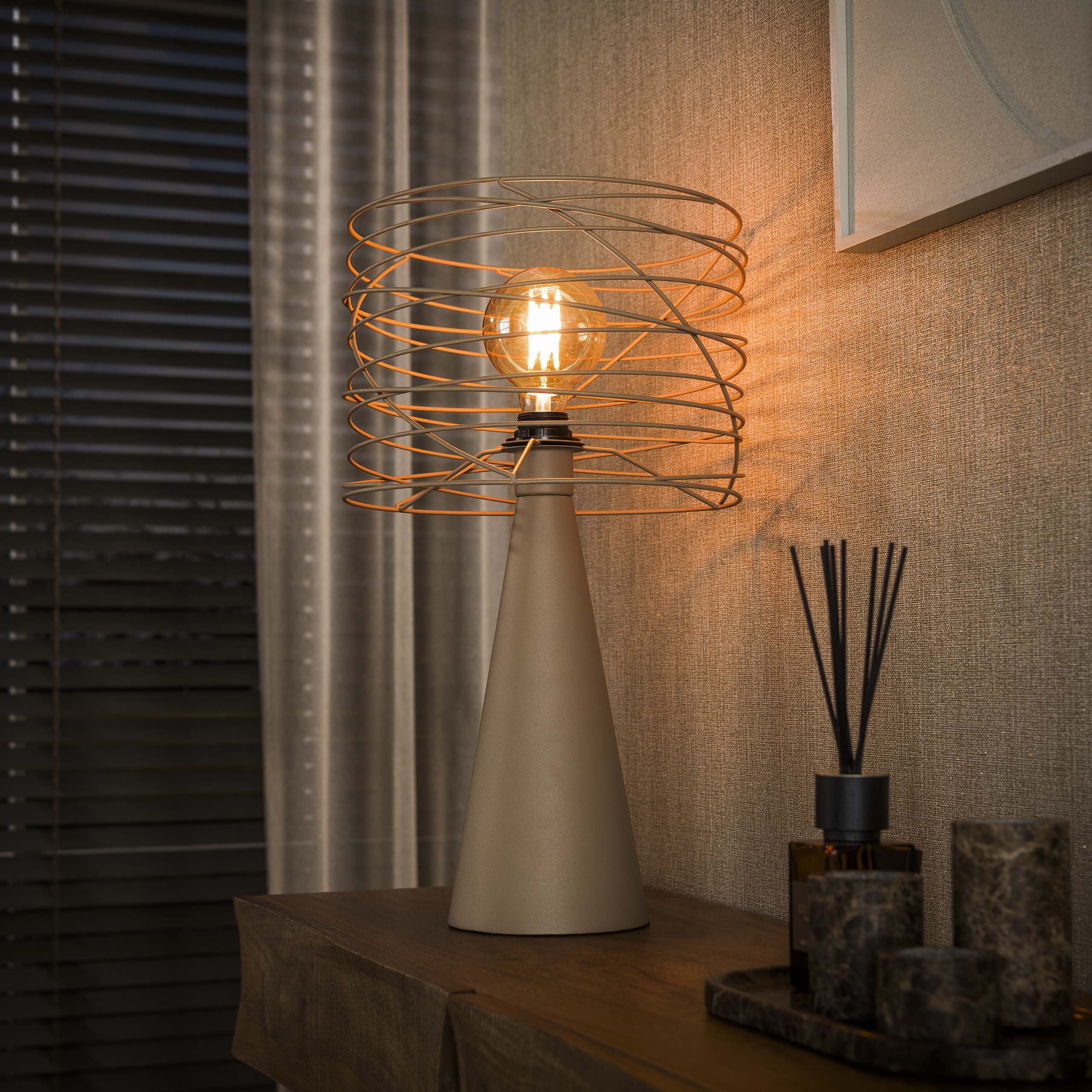 Curly Bordlampe   Beige Metal Levering Uden Pære
