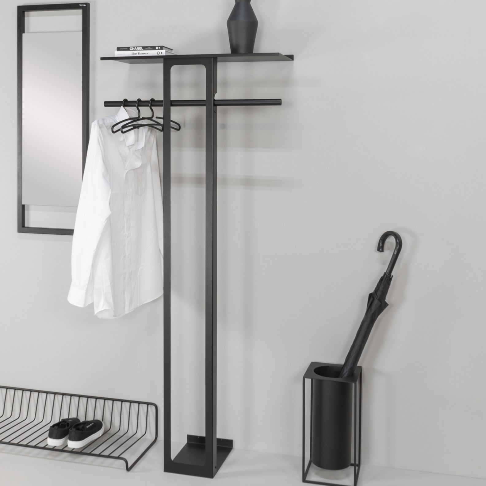 Koons Høj Hattehylde   Sort Metal  Bredde 70 Cm