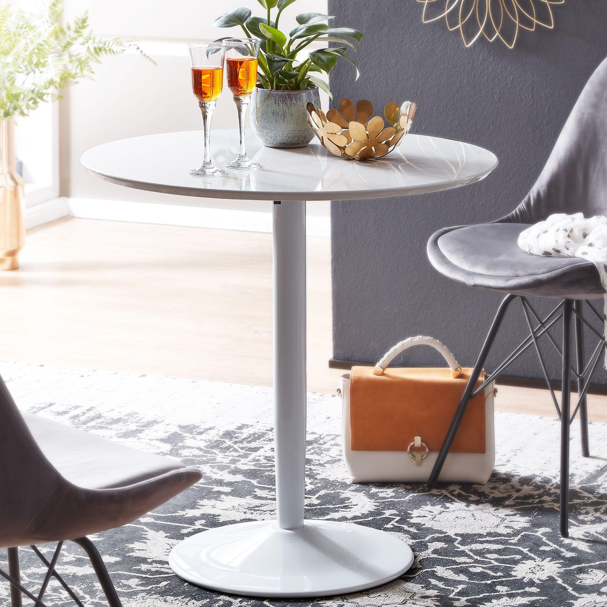 Lille Spisebord   Minimalistisk Skandi-look  Diameter 75cm  Hvid Højglans