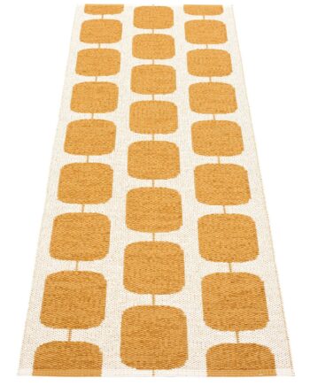 Pappelina Gulvtæppe Sten  70   200 Cm  Ochre Vanilla